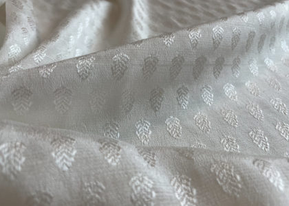 Crêpe Jacquard Blätterzauber